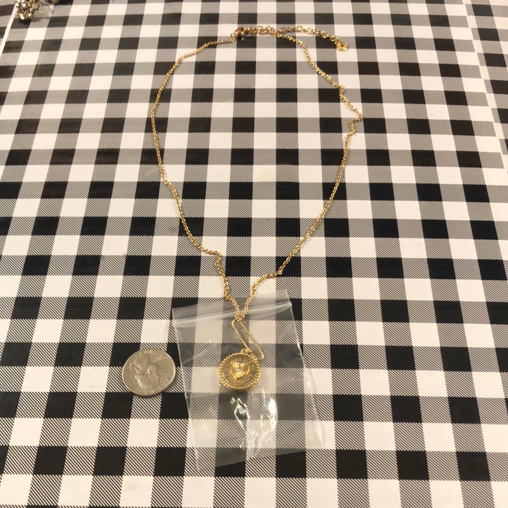 Nwot rare charm 🙌🙌🙌🙌🙌